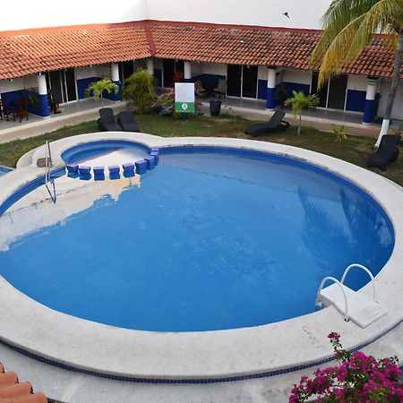 Hotel Plaza Almendros, Isla Mujeres Buitenkant foto
