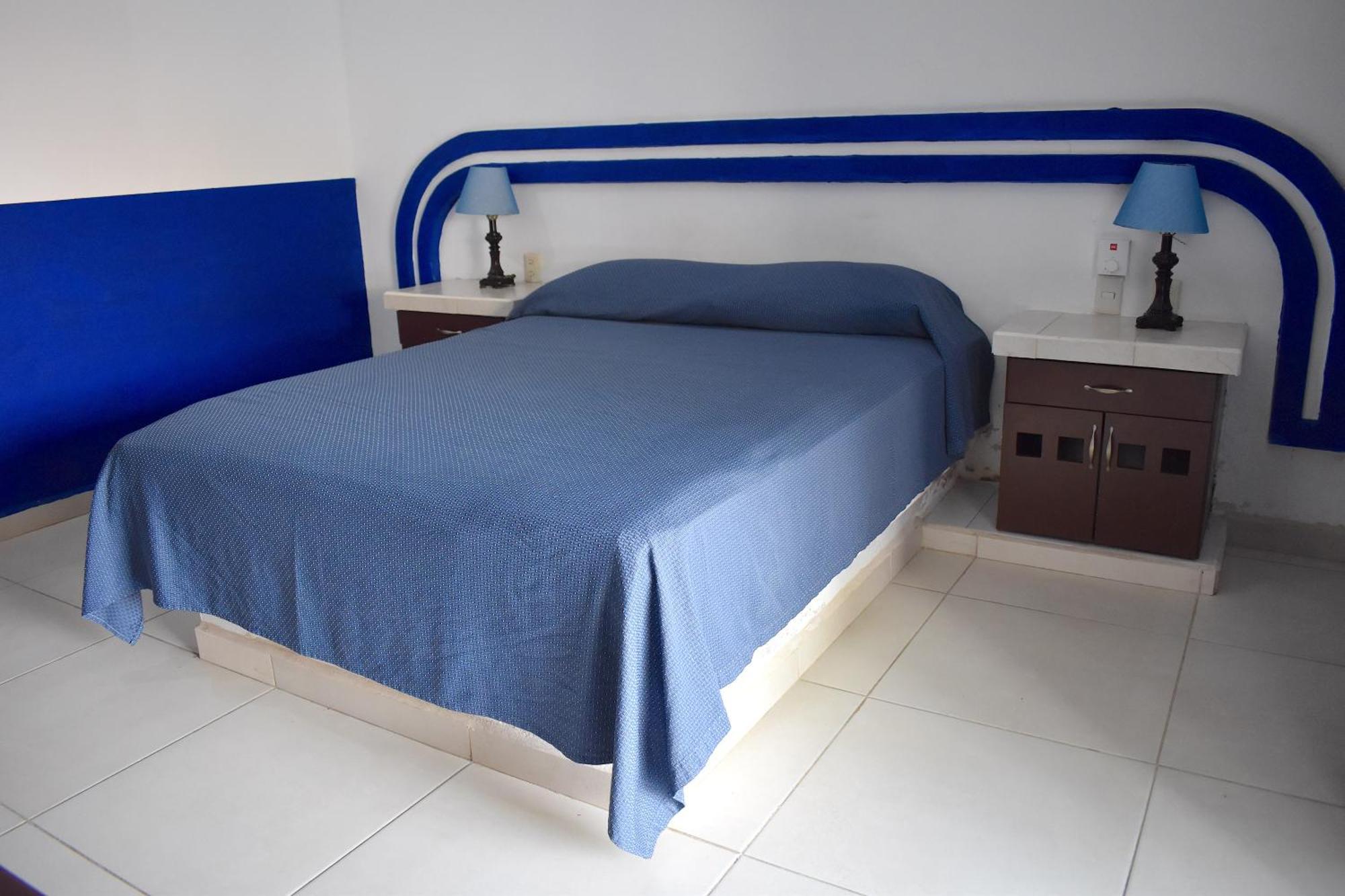 Hotel Plaza Almendros, Isla Mujeres Buitenkant foto