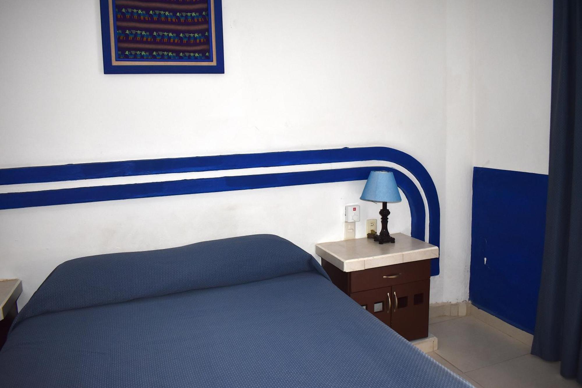 Hotel Plaza Almendros, Isla Mujeres Buitenkant foto